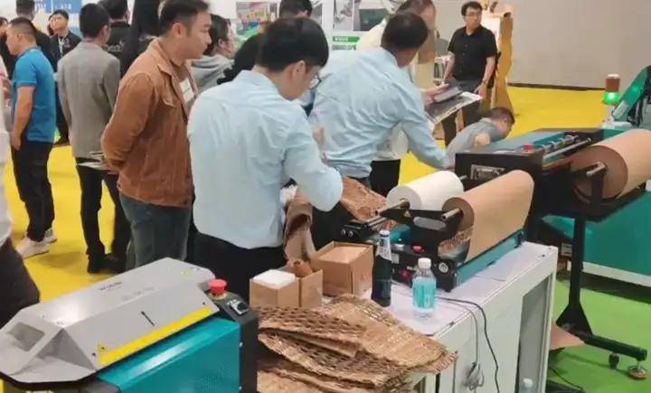 【展會直擊】包旺包裝閃耀廣州展<strong></p>
<p>包塑銅管
</strong>，引領(lǐng)以紙代塑新風(fēng)尚！:包塑銅管
